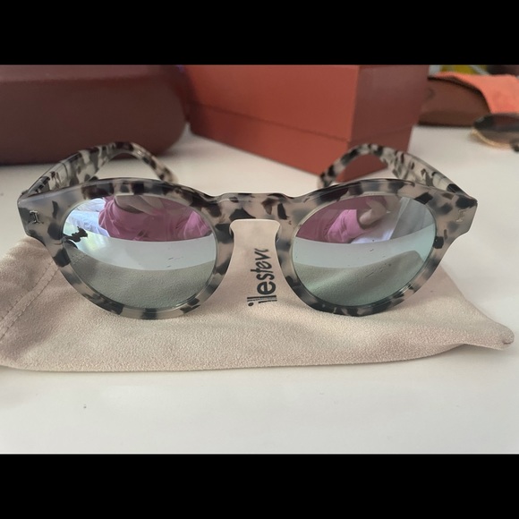 Illesteva Leonard sunglasses - Picture 2 of 2